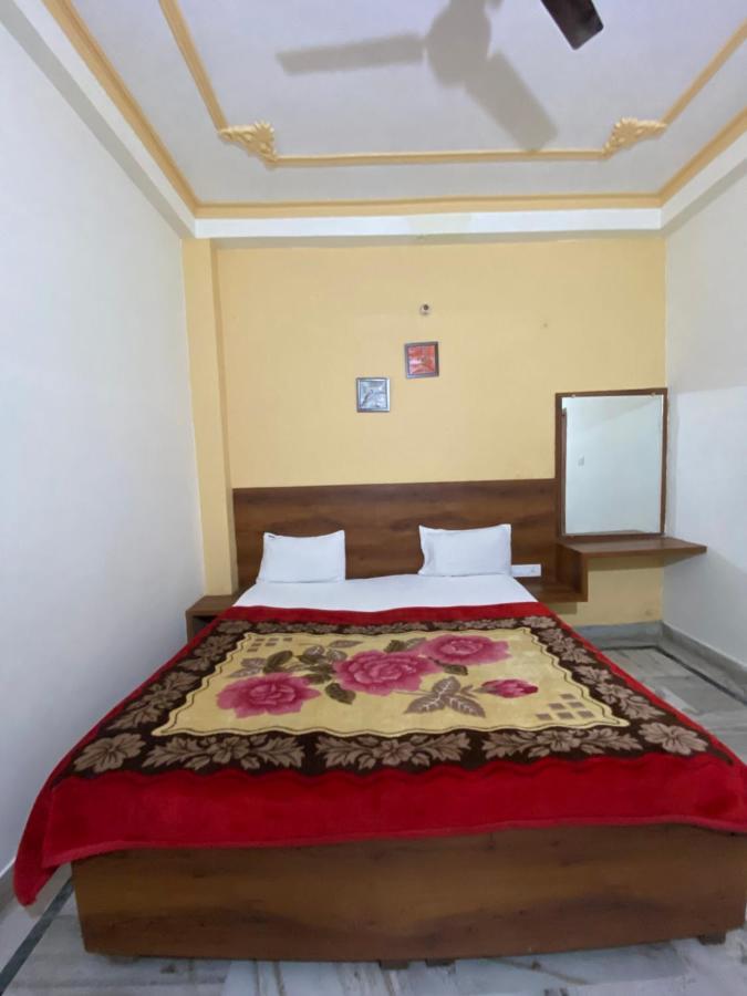 Hotel Rudra Stays Varanasi