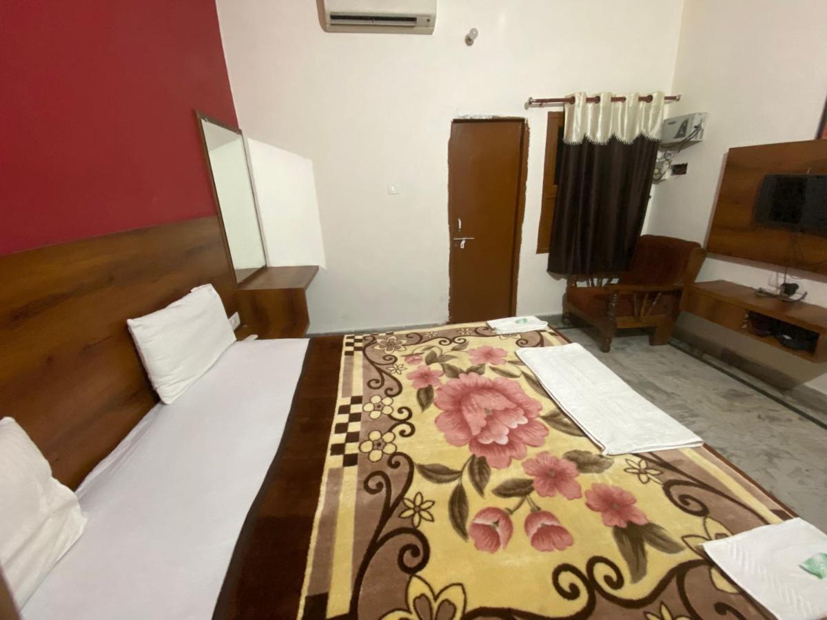 Rudra Stays Hotel Varanasi